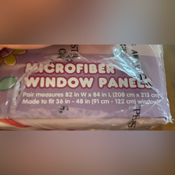 Hello kitty curtains 2 panels - Picture 5 of 6